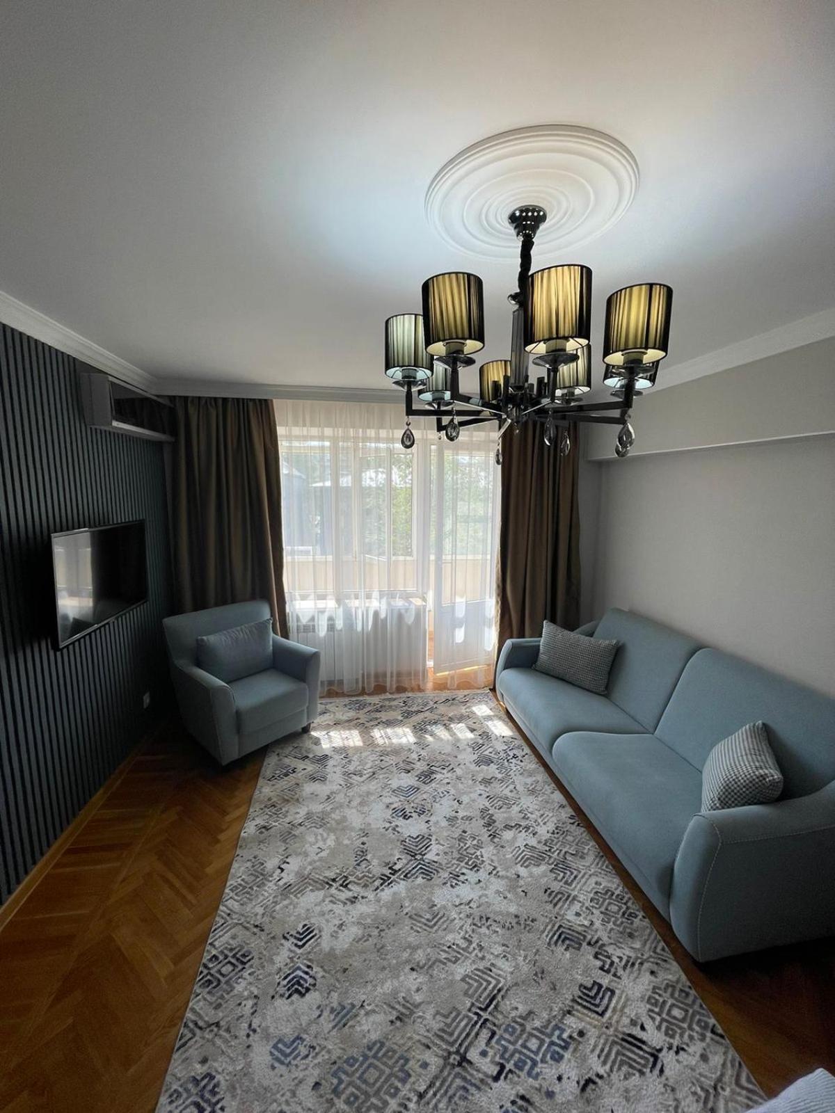 Апартаменты На Арбате Almaty Bagian luar foto